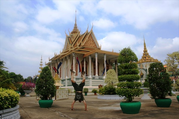 На руках по Азии Cambodia, Pnom Pehn, Royal Palace. IMG_8484